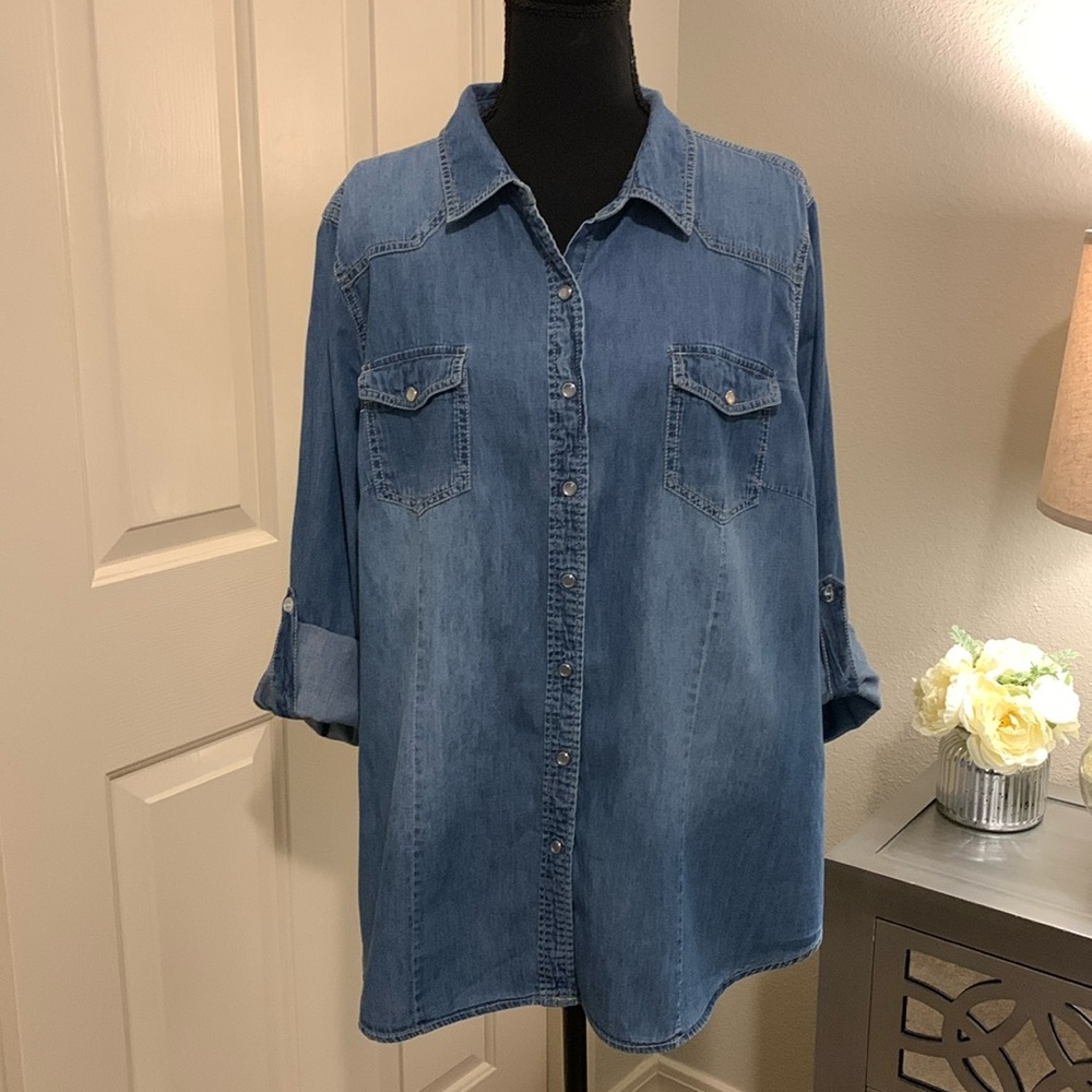 YMI Women’s Plus Blue Denim Top 2X